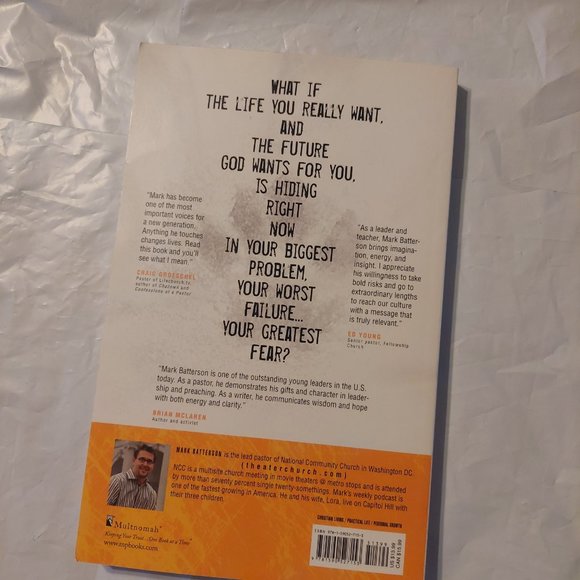 In a Pit with a Lion on a snowy day - Picture 5 of 5